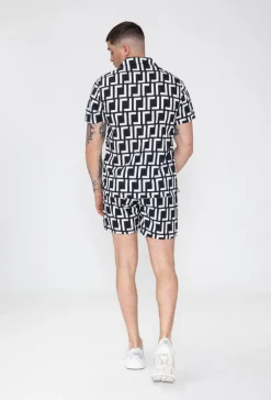 Ensemble chemise short à motif graphique