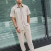 Ensemble de chemise à manches courtes et pantalon avec taille à cordon