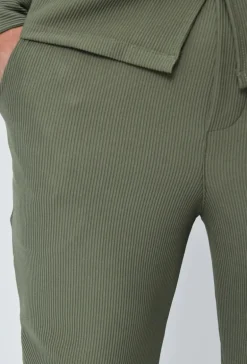 Ensemble plissé chemise et pantalon