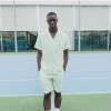 Ensemble short et chemise a motifs abstraits