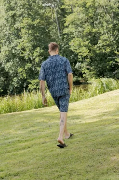 Ensemble short et chemise a motifs bandana