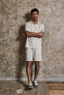 Ensemble uni chemise manches courtes short
