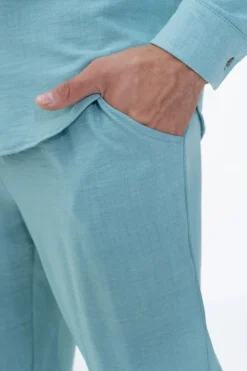 Ensemble uni chemise manches courtes pantalon
