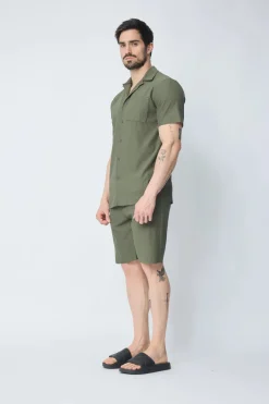 Ensemble uni plissé chemise et short