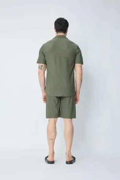 Ensemble uni plissé chemise et short