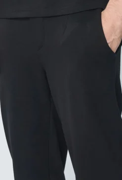 Ensemble uni t-shirt et pantalon