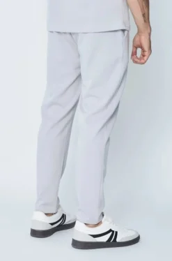 Ensemble uni t-shirt et pantalon
