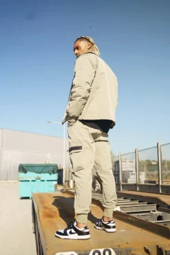 Ensemble utility bombers et jogging