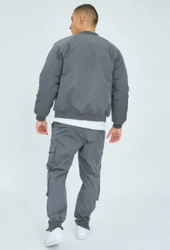 Ensemble utility bombers et cargo zippé