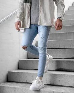 Jean skinny légèrement stretch et déchiré