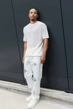 Jean uni avec broderie