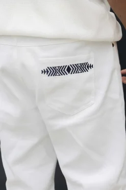 Jean uni avec broderie