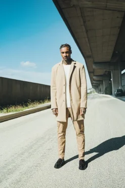 Manteau droit habillé