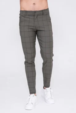 Pantalon à carreaux : style tendance pour homme