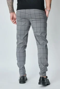 Pantalon à carreaux : style tendance pour homme