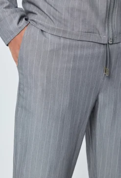 Pantalon à rayures coupe normale
