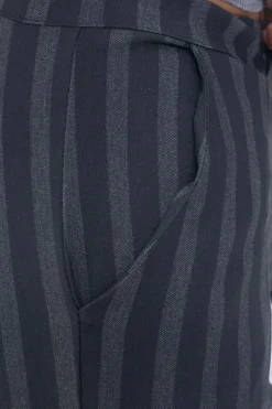 Pantalon chino à rayures