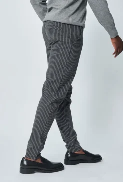 Pantalon chino à rayures