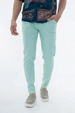 Pantalon chino classique uni