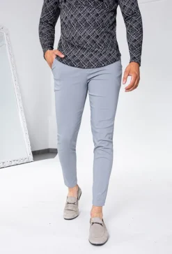 Pantalon chino tendance uni