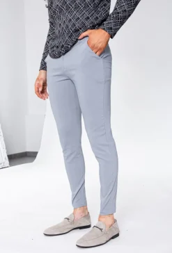 Pantalon chino tendance uni