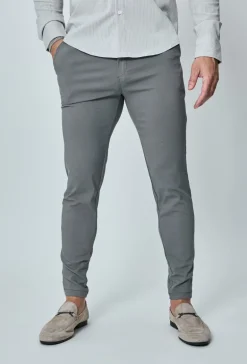 Pantalon chino tendance uni