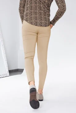 Pantalon chino tendance uni