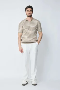 Polo col v