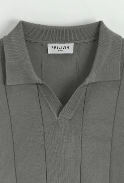 Pull à col chemise ouvert en v