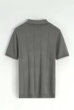 Pull à col chemise ouvert en v