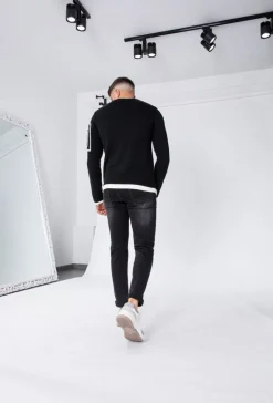 Pull à manches longues avec design carré et zip sur la manche