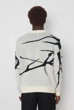Pull col rond abstrait
