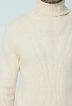 Pull col roulé maille cotelé
