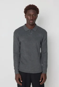 Pull en maille col à revers avec deux boutons