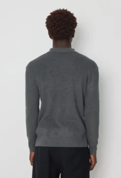 Pull en maille col à revers avec deux boutons