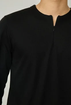 Pull léger à col zippé