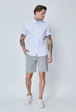 Short chino à carreaux