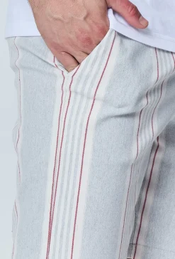 Short chino à carreaux