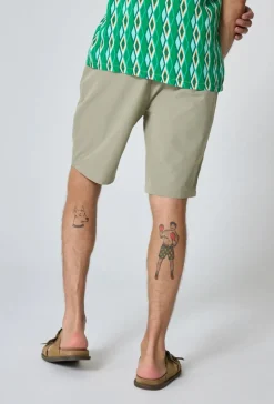 Short chino classique à coupe ajustée