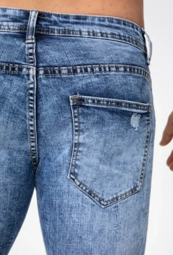 Short jean déchiré