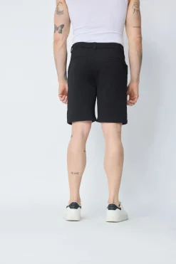 Short uni