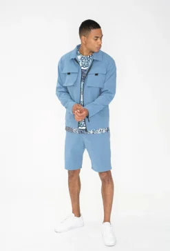 Short uni léger