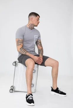 T-shirt à motif réfléchissant