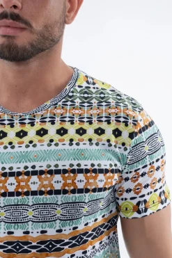 T-shirt à motifs colorés