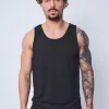 T-shirt débardeur côtelé slim qui épouse la silouette et met le coprs en valeur