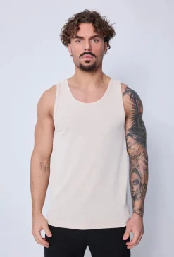 T-shirt débardeur côtelé slim qui épouse la silouette et met le coprs en valeur