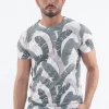 T-shirt manches courtes à motifs plumes