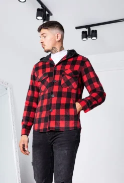 Veste à capuche avec motifs à carreaux