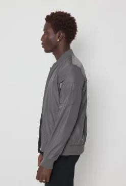 Veste à poche