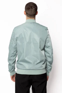 Veste à poche